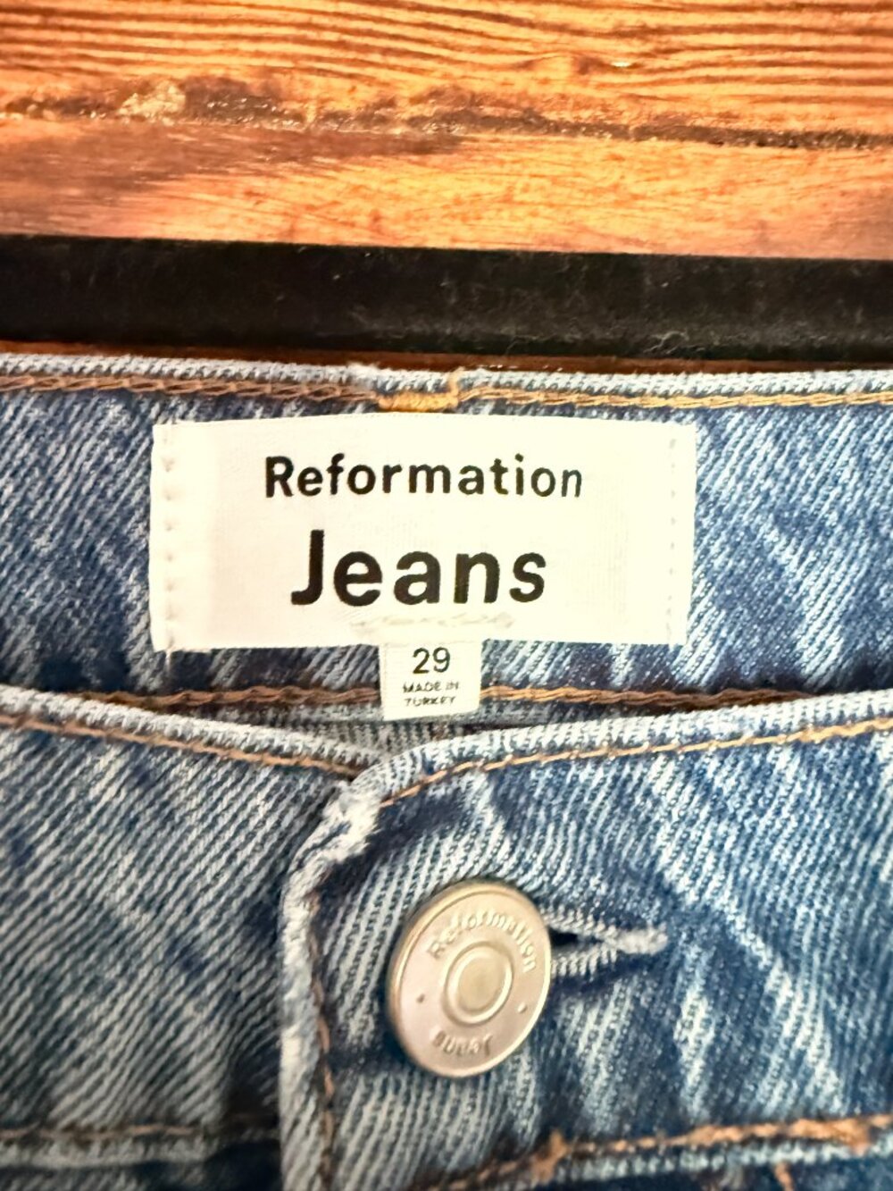 Reformation Jeans • Addison Low Rise Relaxed Jeans, Light Wash - Picture 3 of 6